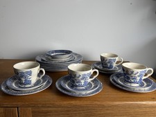 Set piatti tazze vintage